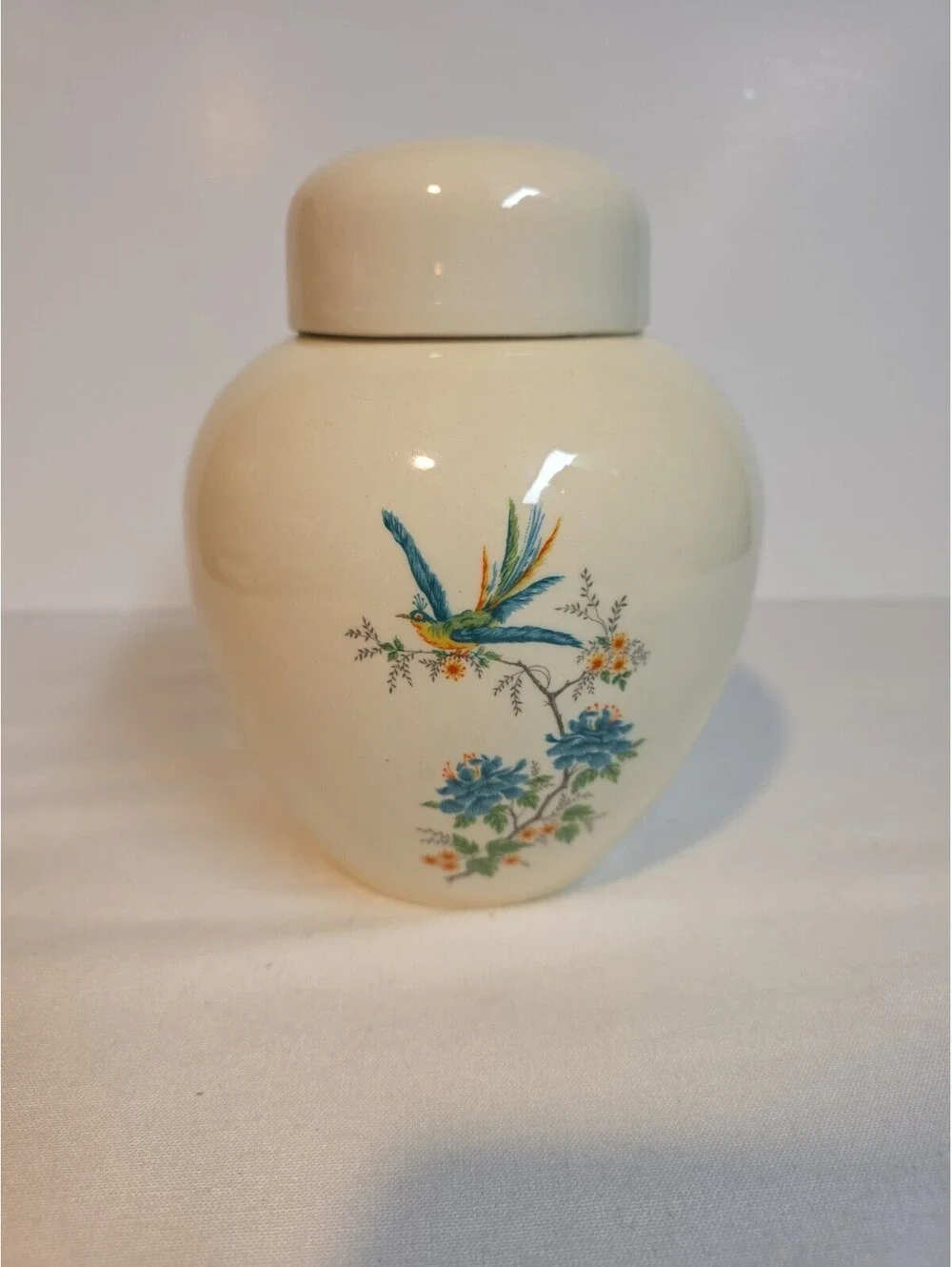 Bird Of Paradise Rice Jar Vase Ginger Jar GB 1981